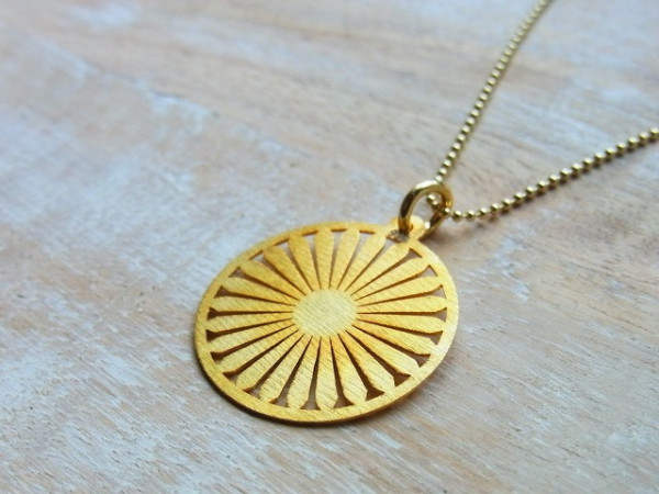 Kette filigran Sonne Symbol